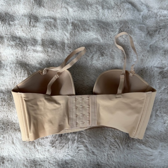 Skims Deep Plunge Bra - Picture 2 of 3